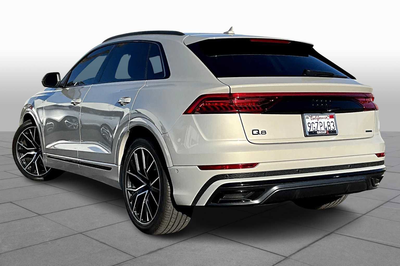 Used 2023 Audi Q8 Prestige w/ Prestige Package image 11