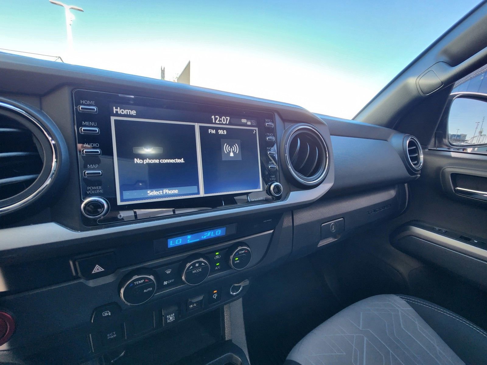 Used 2023 Toyota Tacoma TRD Sport w/ Black Out Package (TMS) image 14