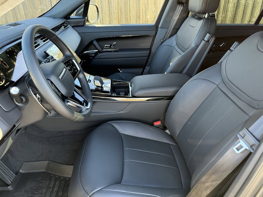 New 2025 Land Rover Range Rover Sport SE image 11