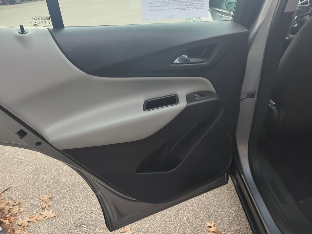 Used 2023 Chevrolet Equinox LS image 19
