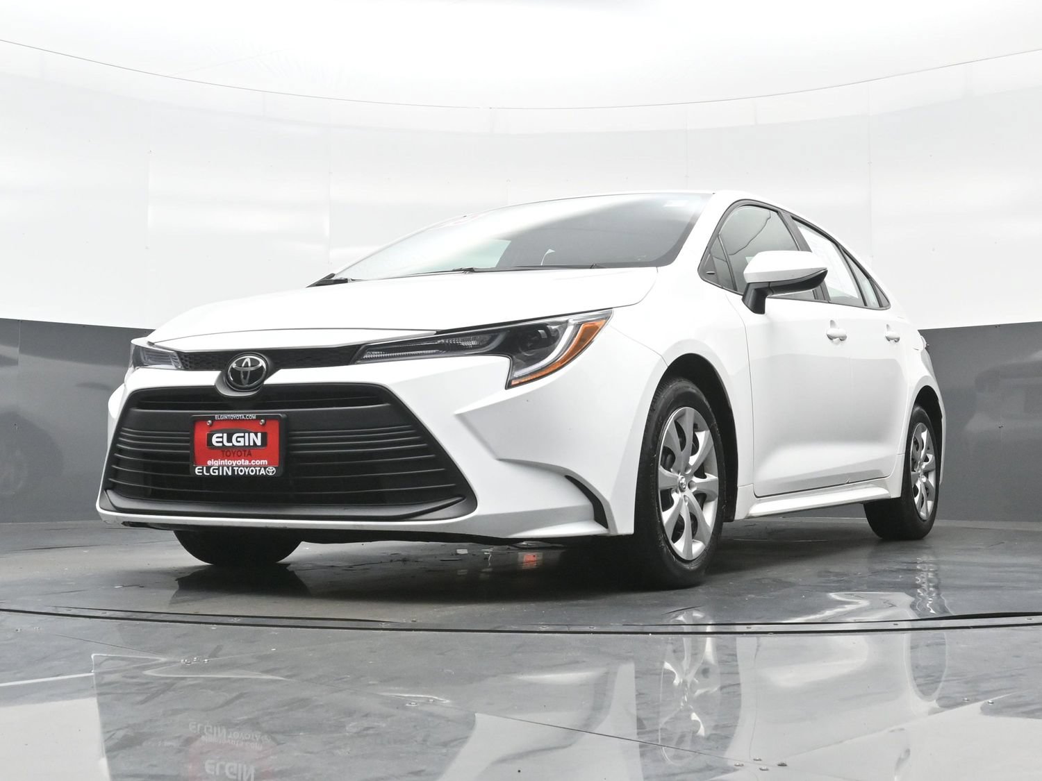 Used 2025 Toyota Corolla LE FWD image 26