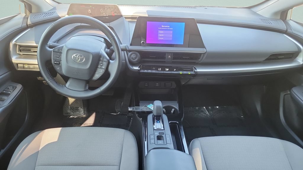 Used 2024 Toyota Prius LE FWD image 11