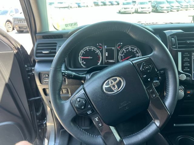 Used 2022 Toyota 4Runner TRD Off-Road AWD/4WD image 9