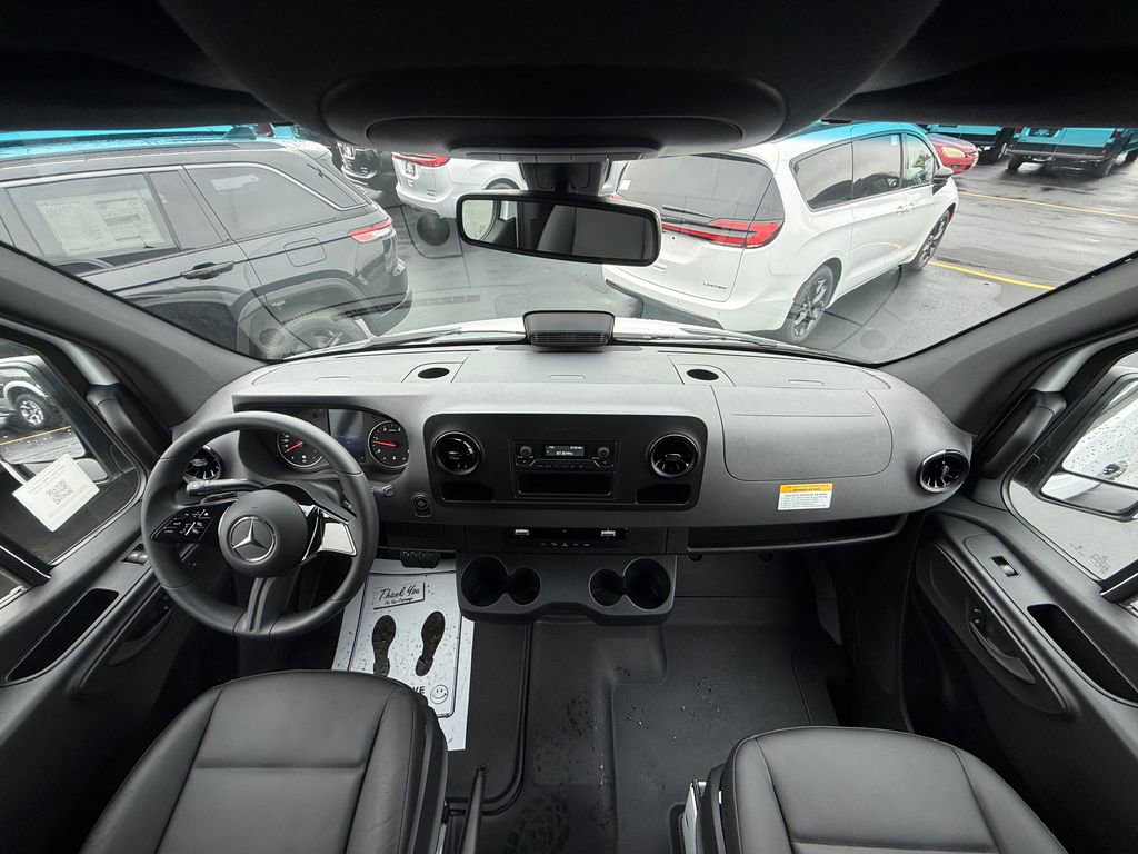 Used 2025 Mercedes-Benz Sprinter 2500 image 20
