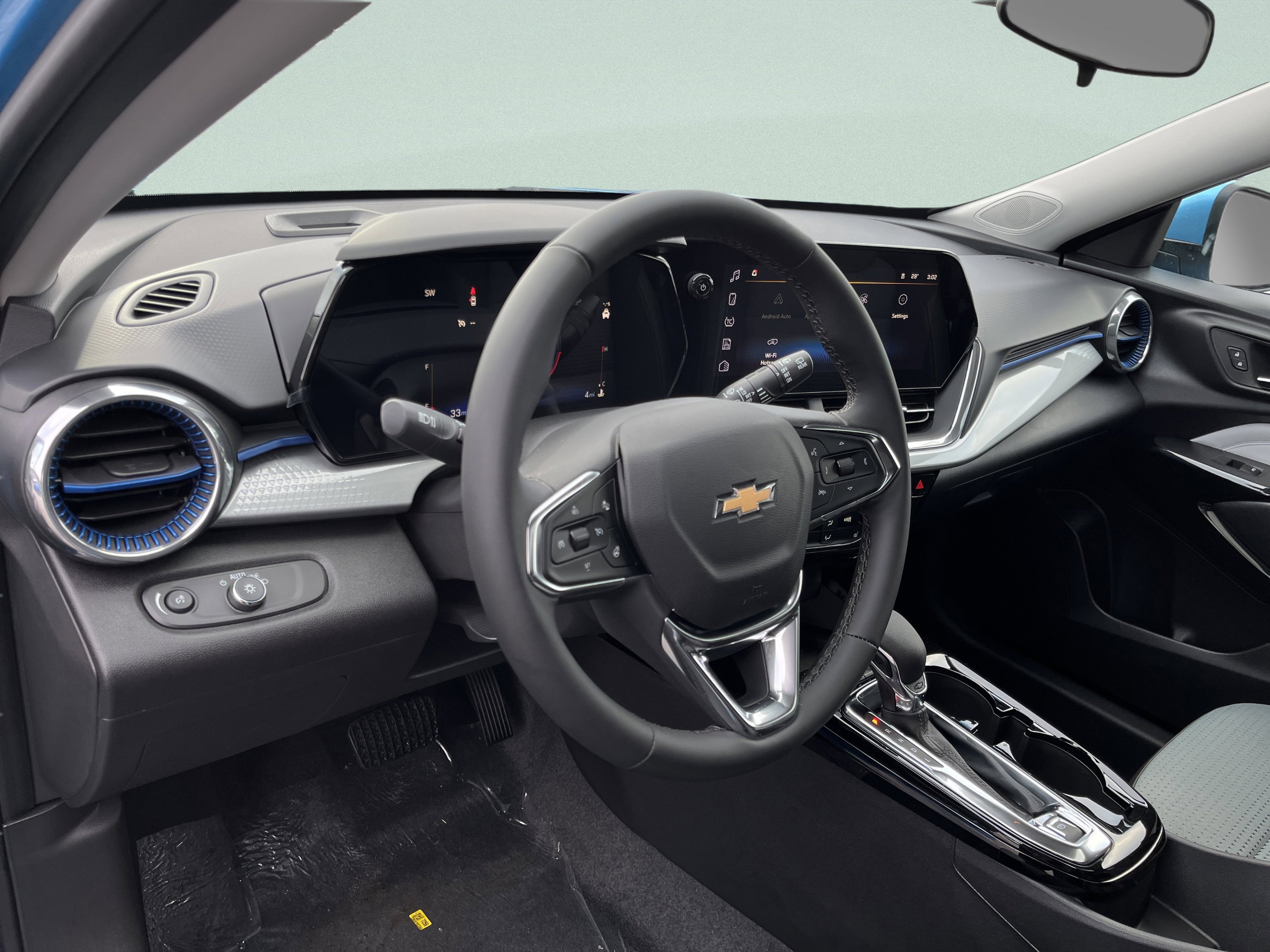 New 2026 Chevrolet Trax LT w/ Sunroof Package image 15