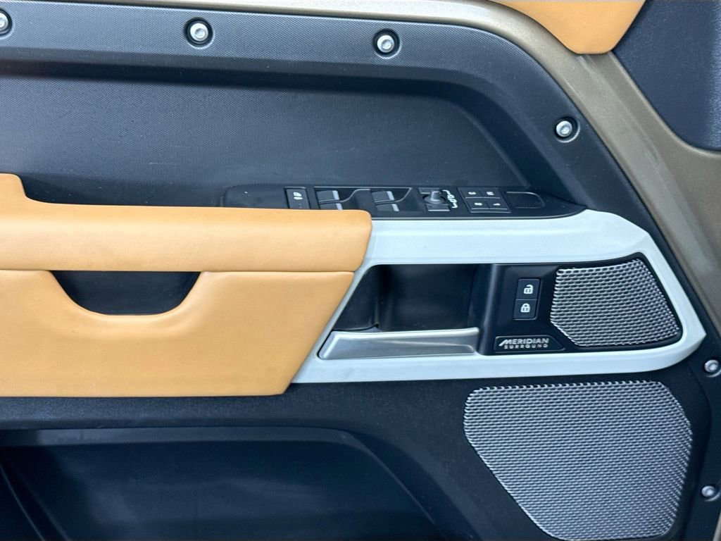 Certified 2024 Land Rover Defender 110 SE image 22