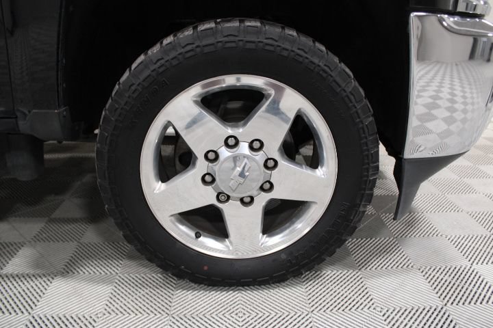 Used 2015 Chevrolet Silverado 2500 LTZ w/ Duramax Plus Package AWD/4WD image 46