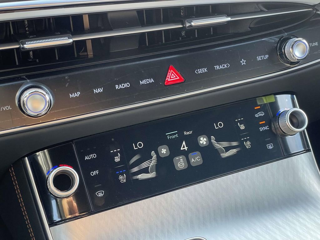 New 2026 Genesis GV70 2.5T Sport Prestige AWD/4WD image 17