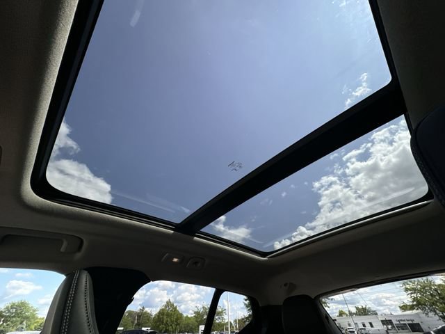 New 2025 Volvo XC40 B5 Plus w/ Protection Package Premier image 19