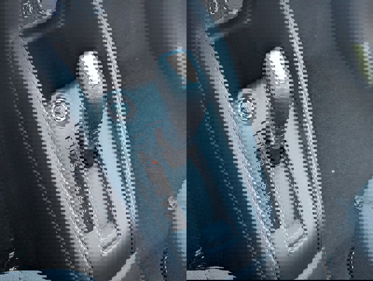 New 2025 Nissan Kicks Play S image 15