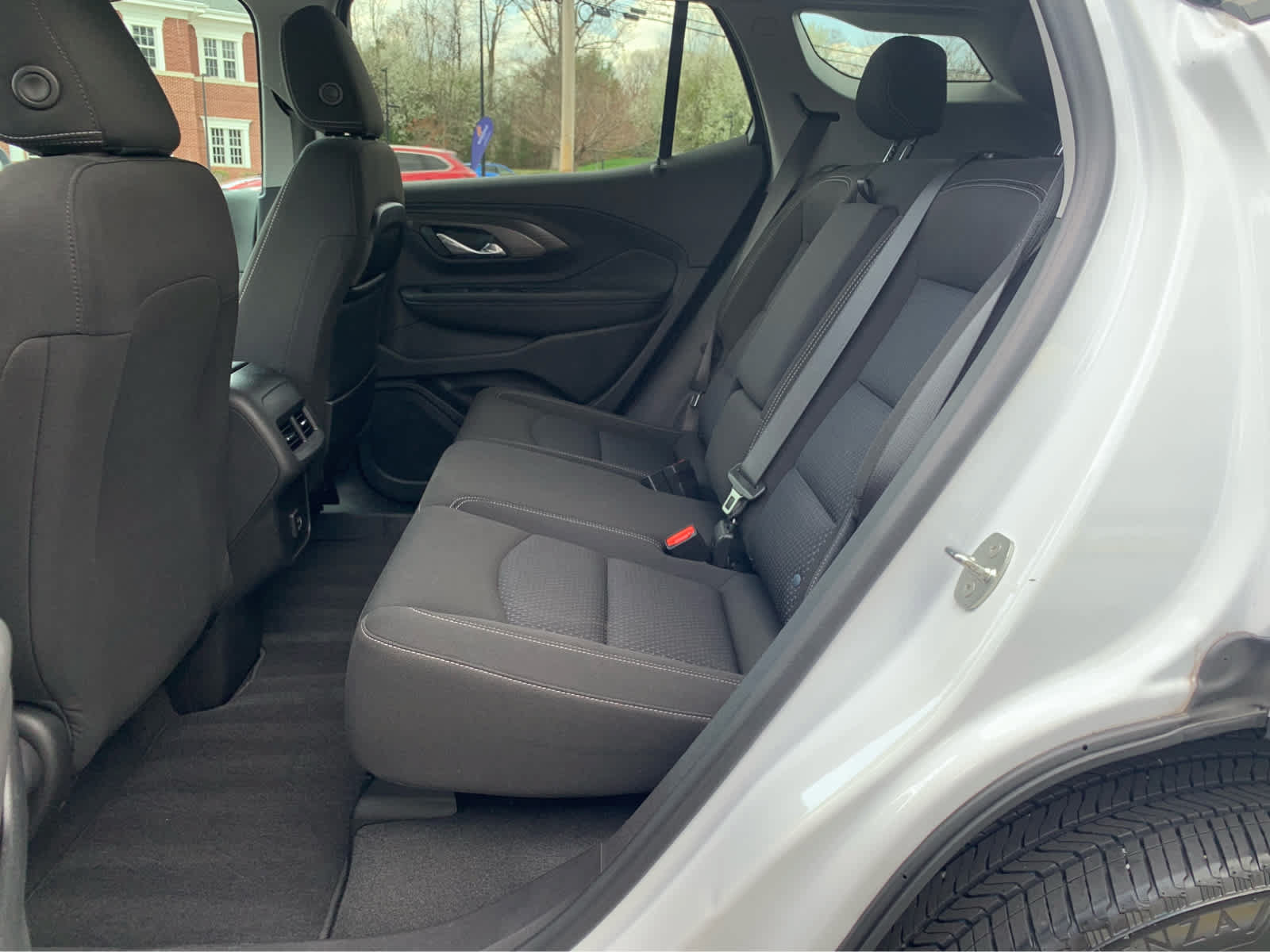 Used 2023 GMC Terrain SLE AWD/4WD image 24