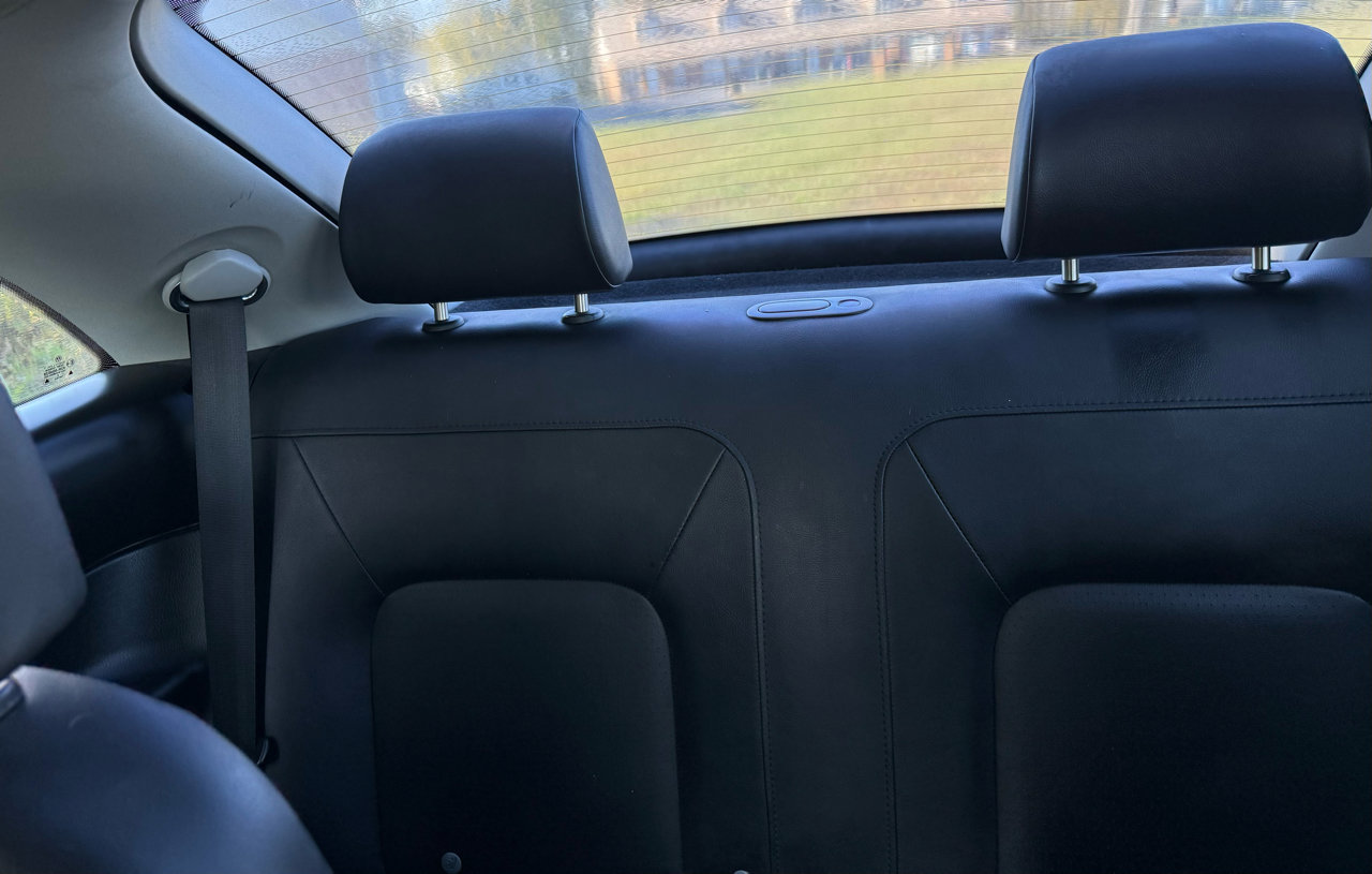 Used 2009 Volkswagen Beetle S image 25