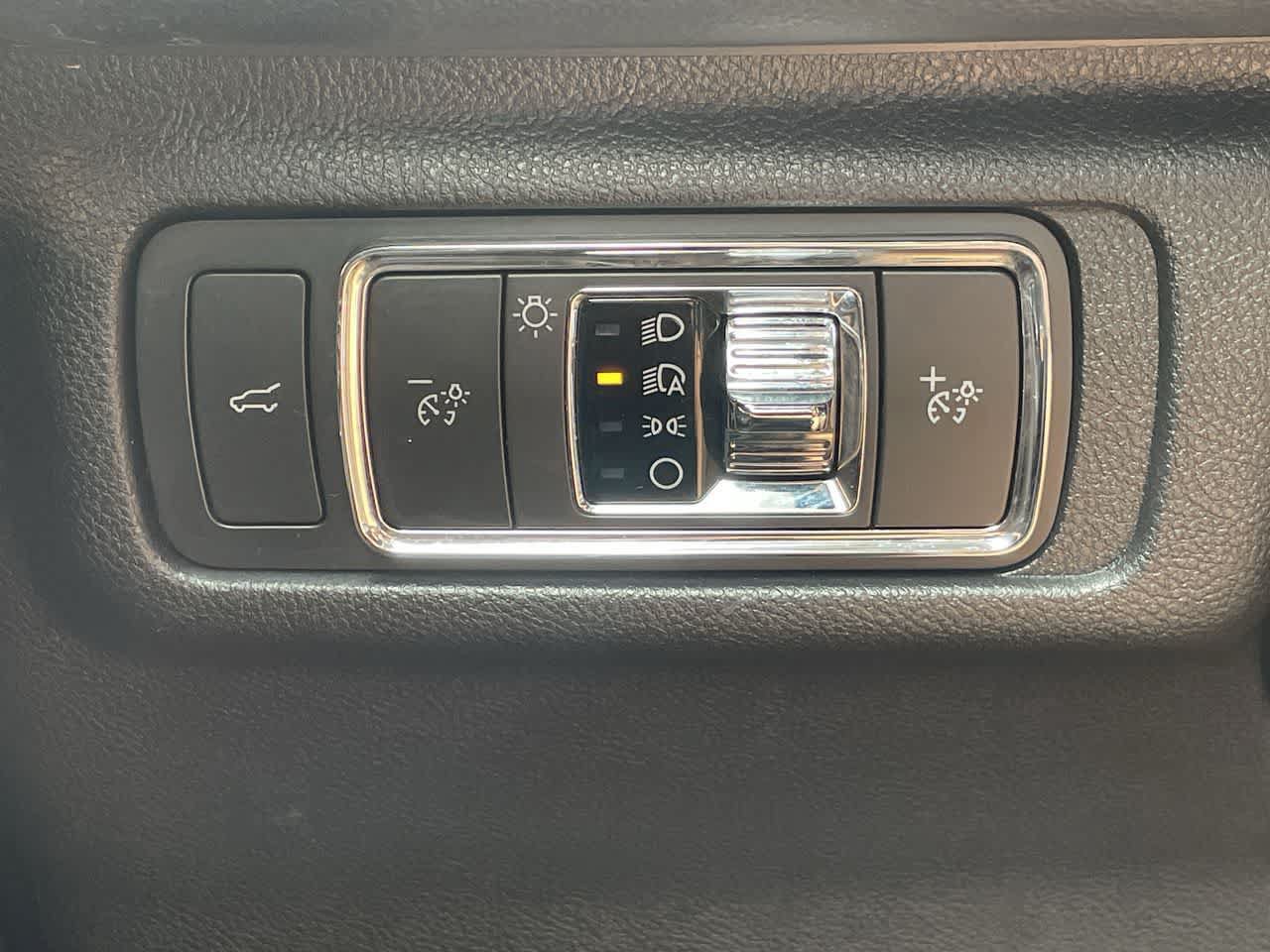 Used 2020 Lincoln Corsair AWD w/ Equipment Group 101A image 37