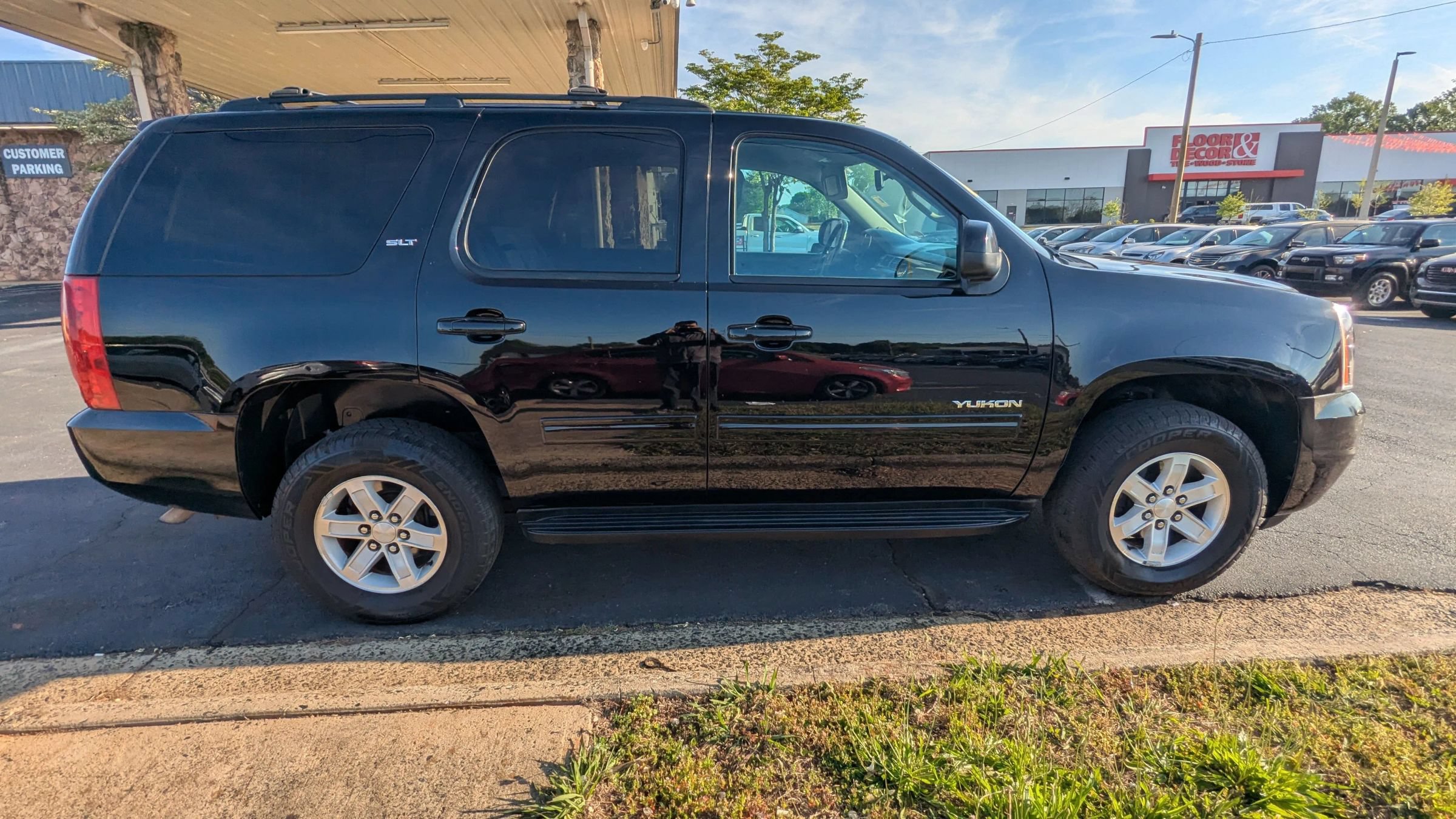 Used 2014 GMC Yukon SLT AWD/4WD image 8