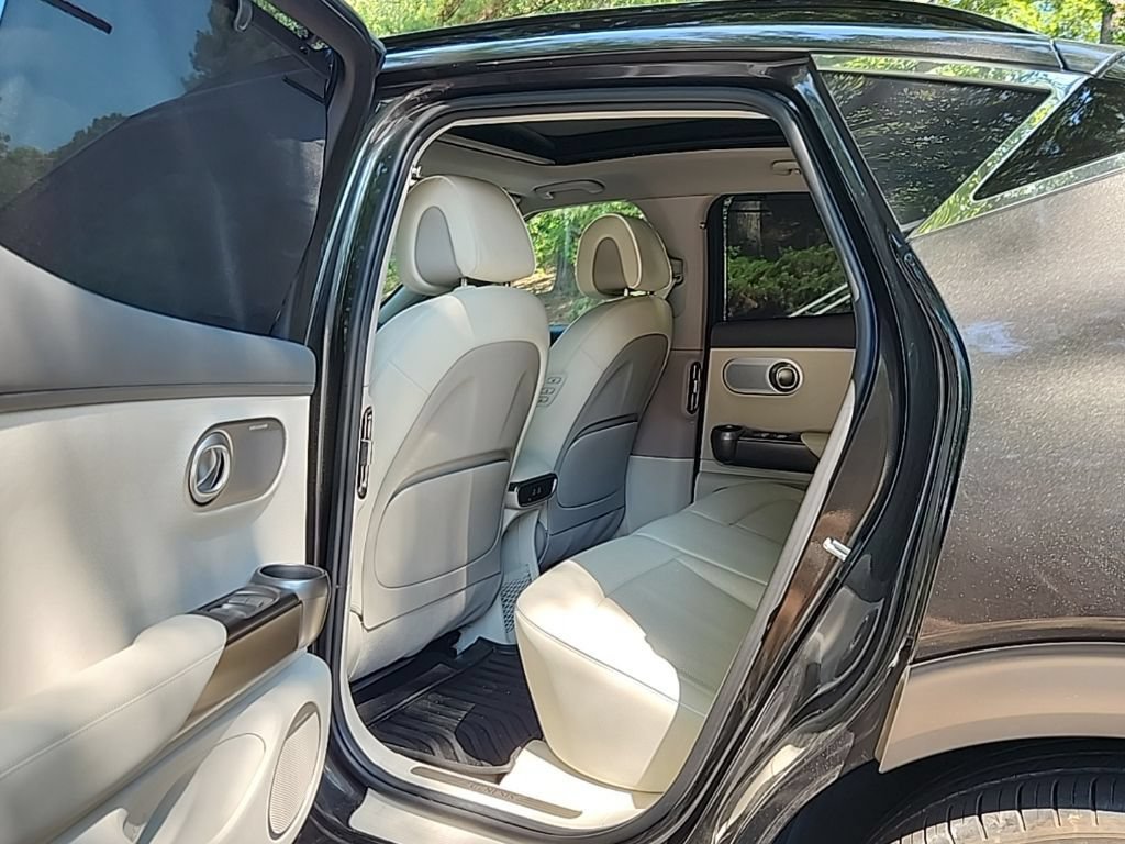 Certified 2024 Genesis GV60 Advanced AWD/4WD image 27