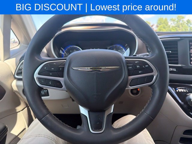 Used 2022 Chrysler Voyager LX FWD image 46