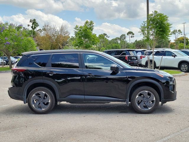 Used 2026 Nissan Rogue SV FWD image 3