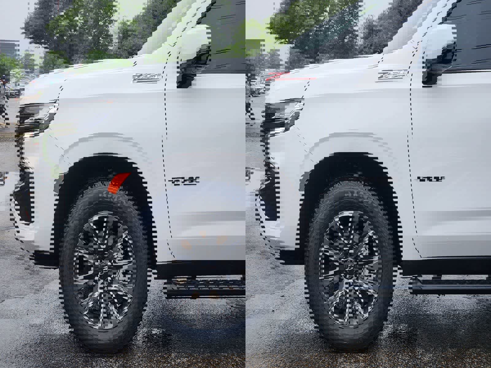 Used 2022 Chevrolet Tahoe Z71 w/ Luxury Package image 8