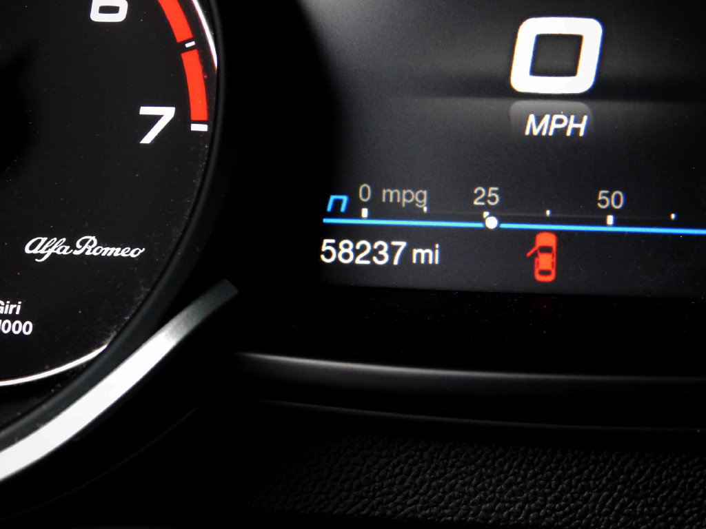 Used 2023 Alfa Romeo Stelvio Ti AWD/4WD image 25