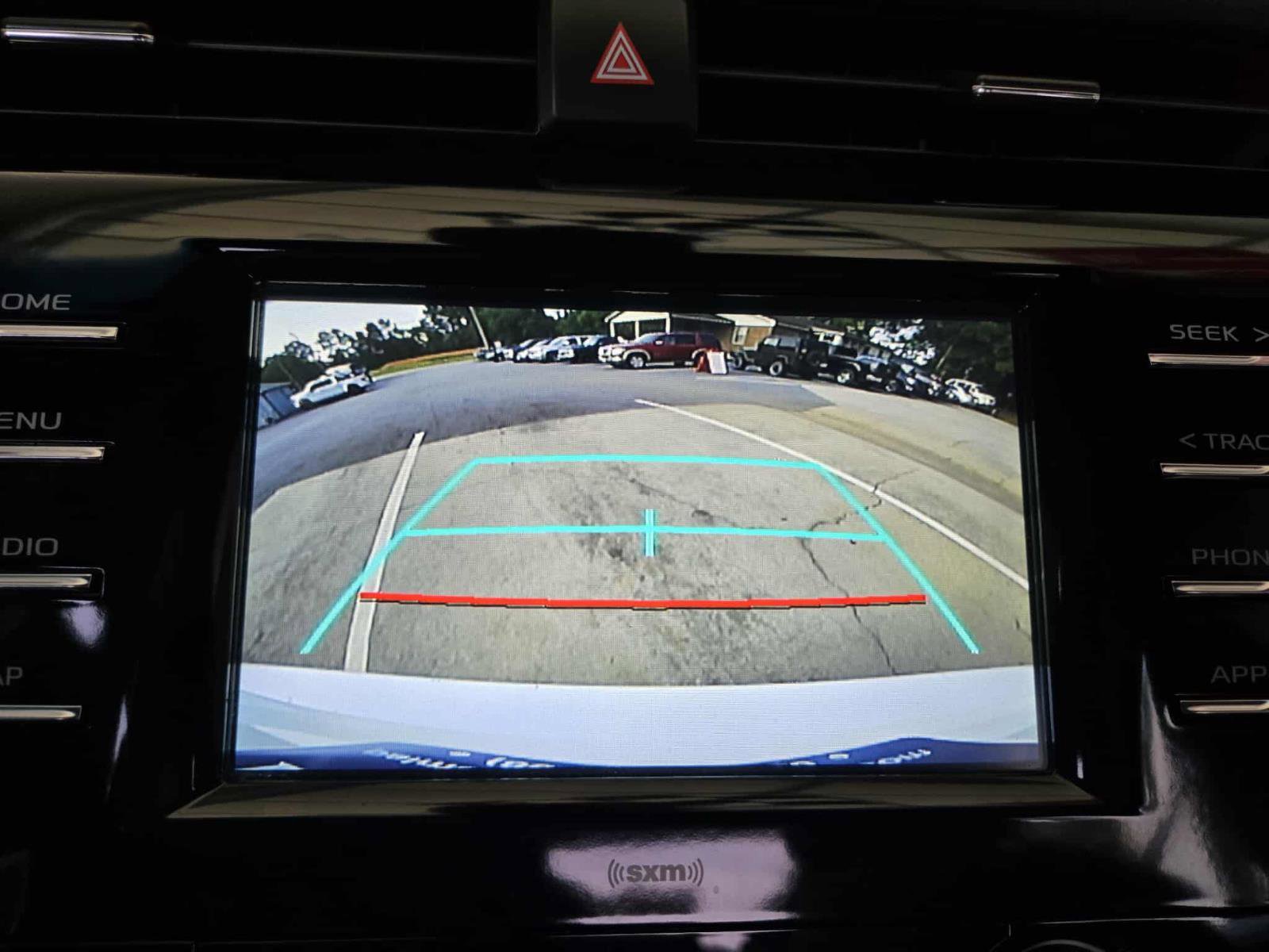 Used 2020 Toyota Camry SE image 30