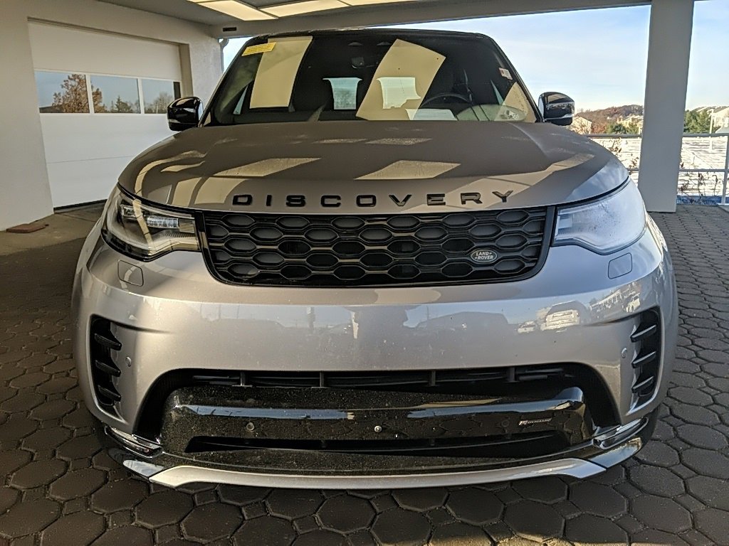 Used 2023 Land Rover Discovery HSE R-Dynamic image 2