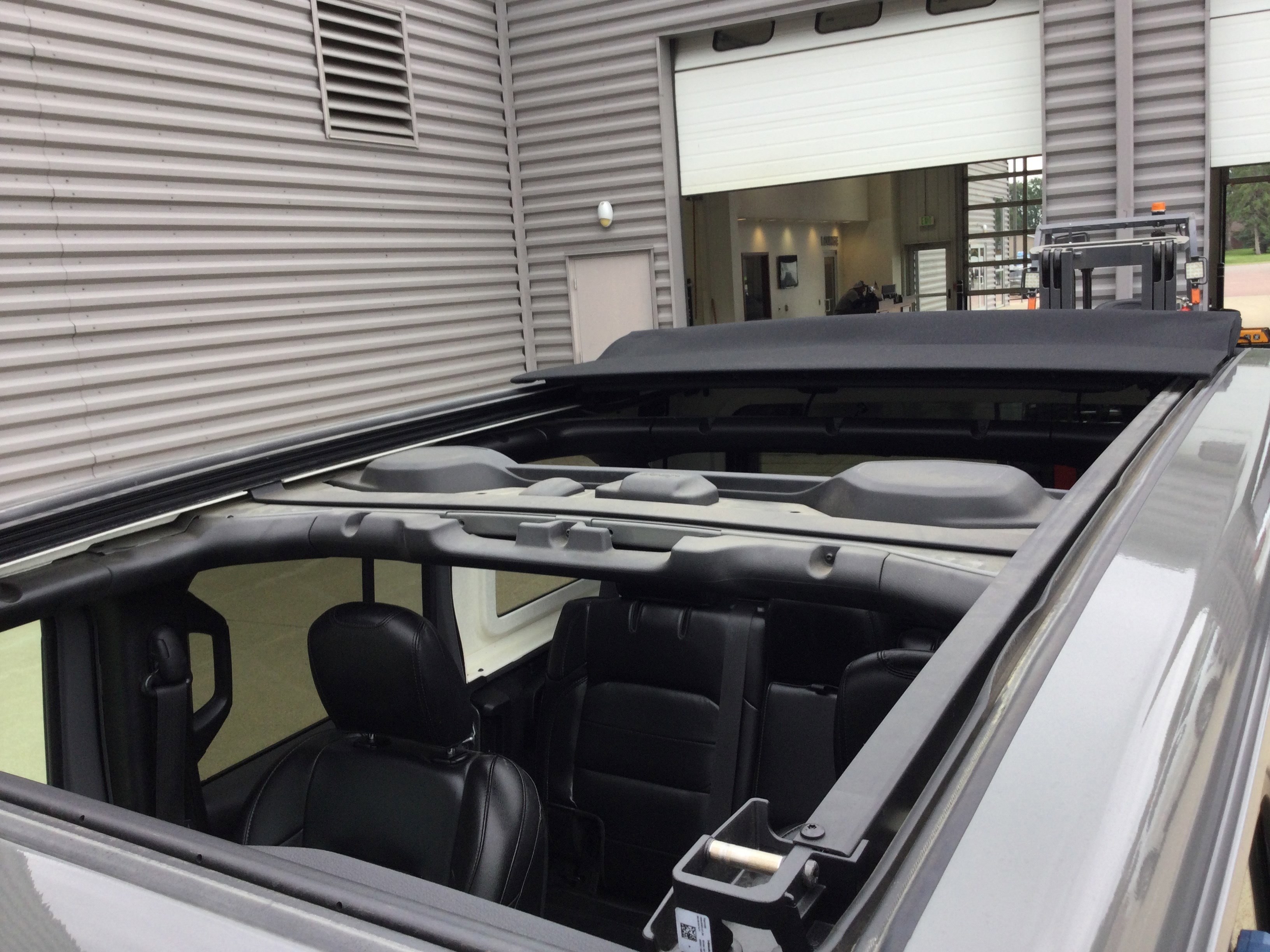 Used 2020 Jeep Wrangler Unlimited Sahara image 6