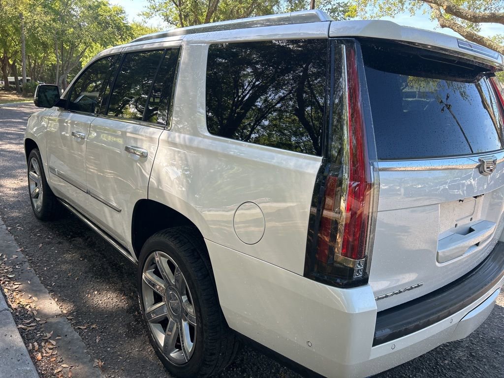 Used 2019 Cadillac Escalade Premium Luxury image 9