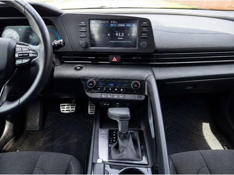 New 2025 Hyundai Elantra Sport image 15