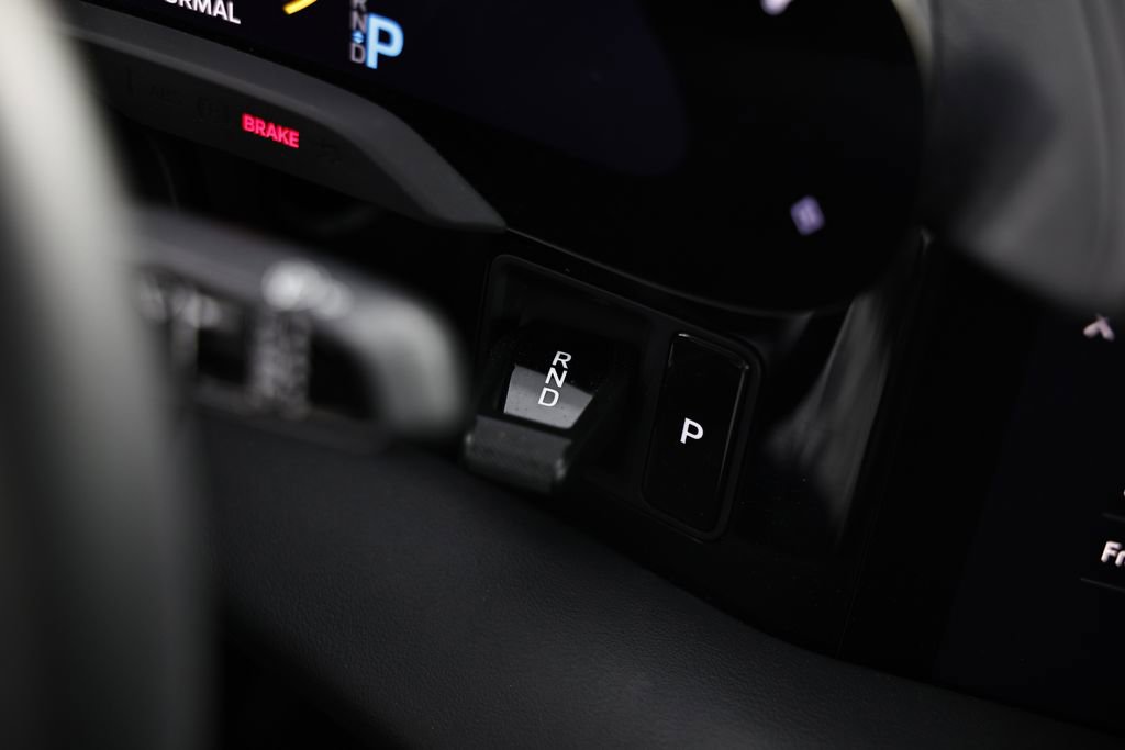 Certified 2022 Porsche Taycan image 40