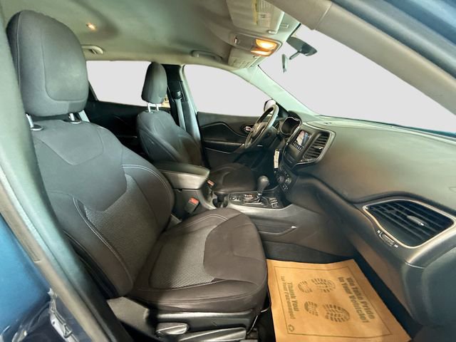 Used 2019 Jeep Cherokee Latitude w/ Popular Appearance Group FWD image 26
