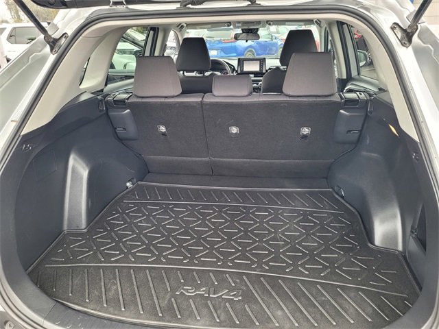 Used 2019 Toyota RAV4 LE image 26