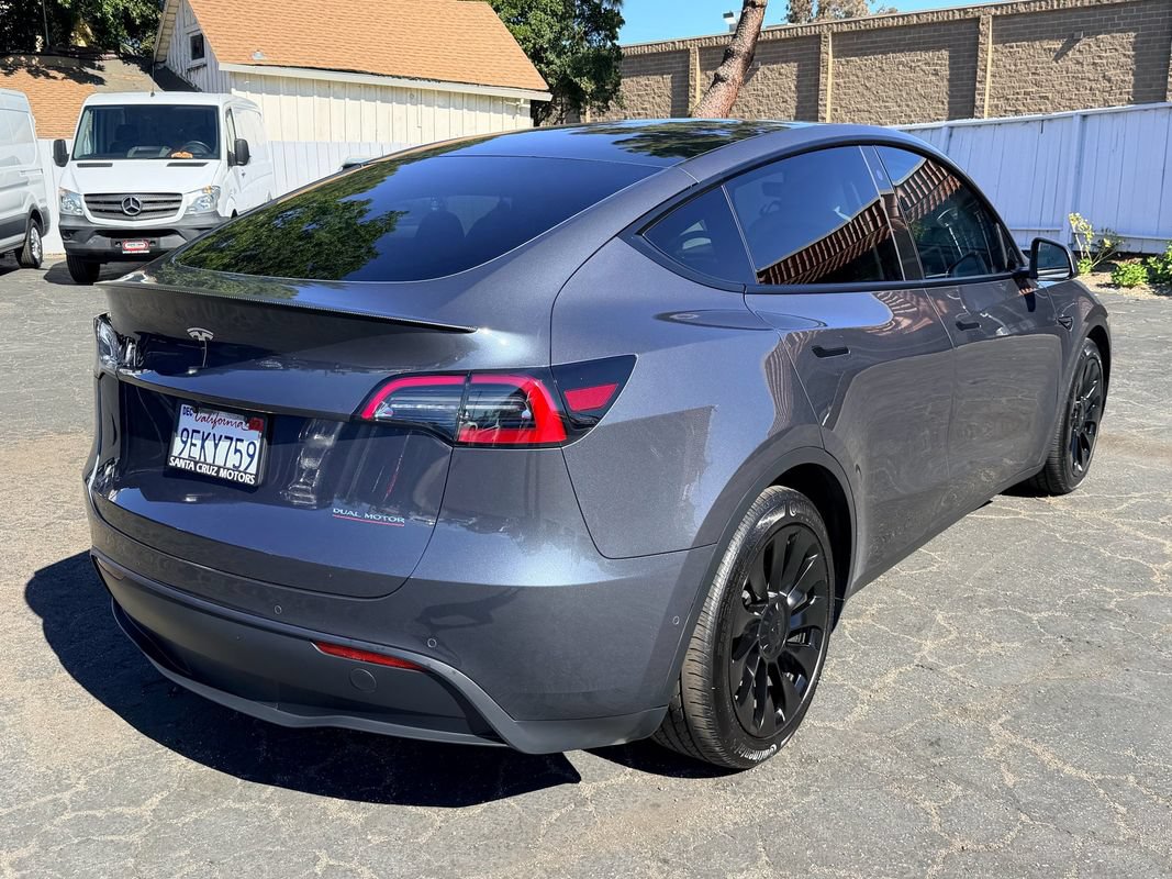 Used 2022 Tesla Model Y Performance AWD/4WD image 6