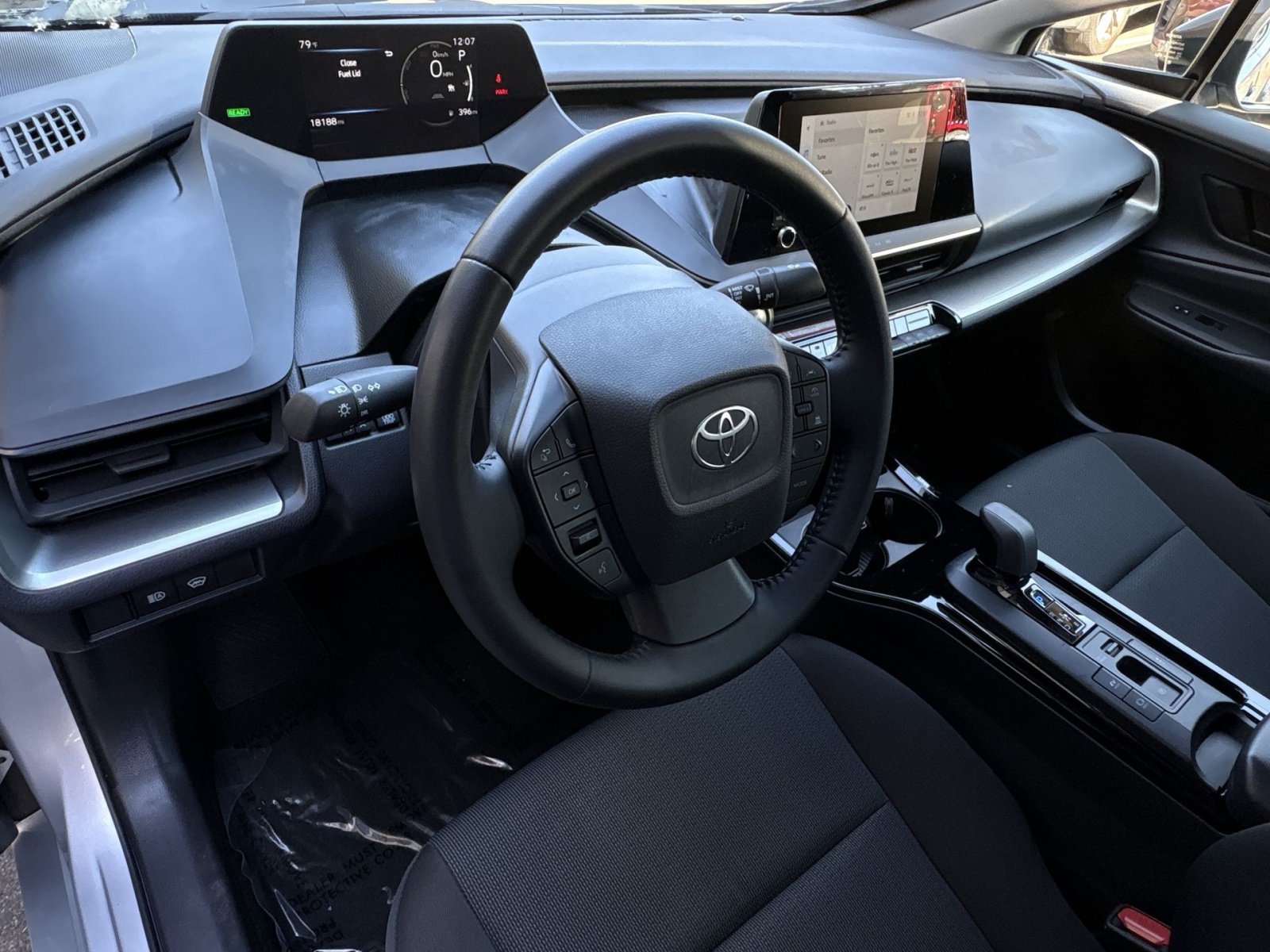 Used 2024 Toyota Prius LE AWD/4WD image 13