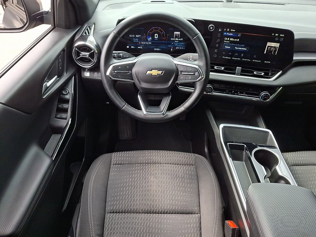 Used 2025 Chevrolet Equinox LT AWD/4WD image 11