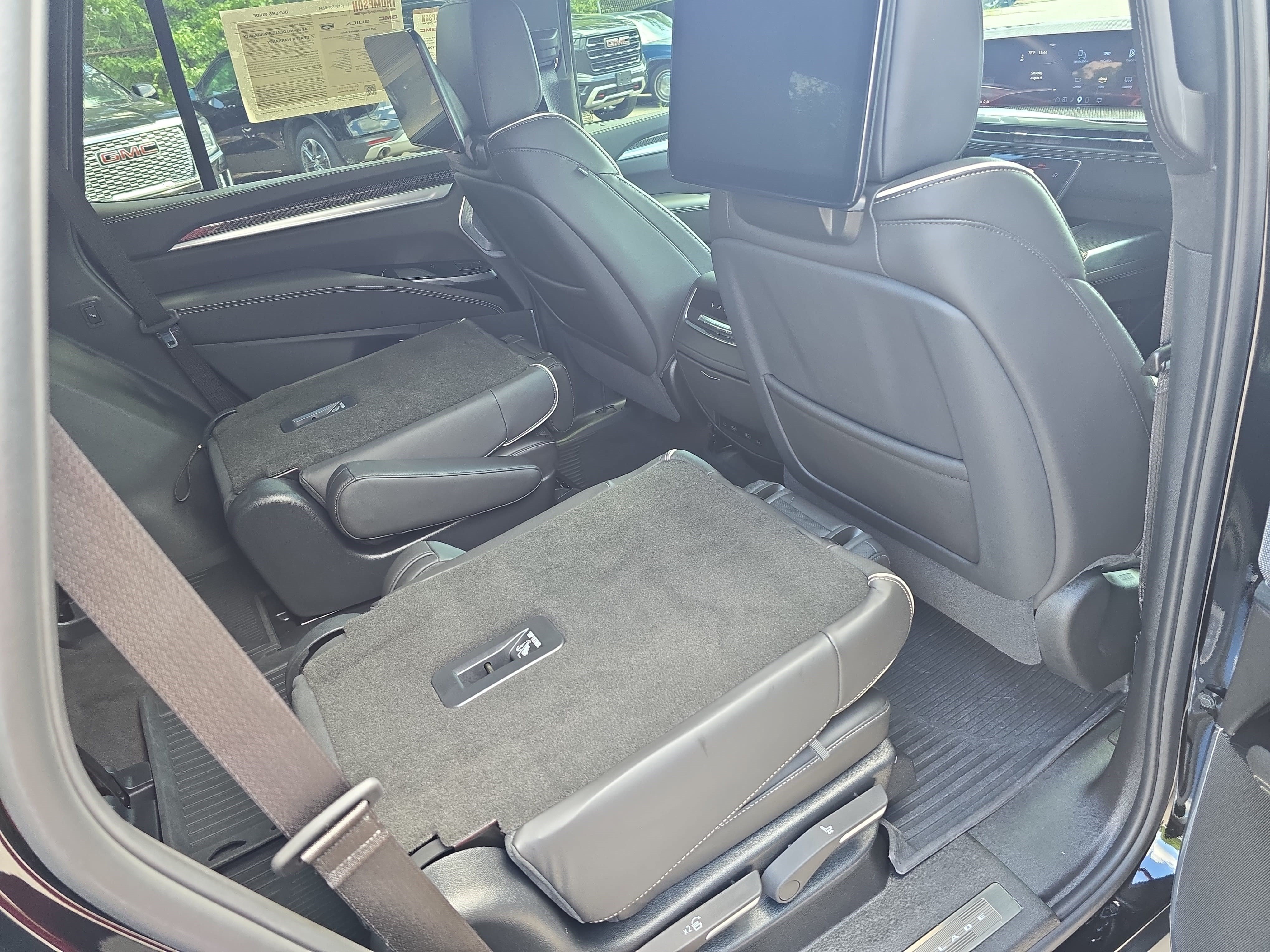 Certified 2025 Cadillac Escalade V AWD/4WD image 11