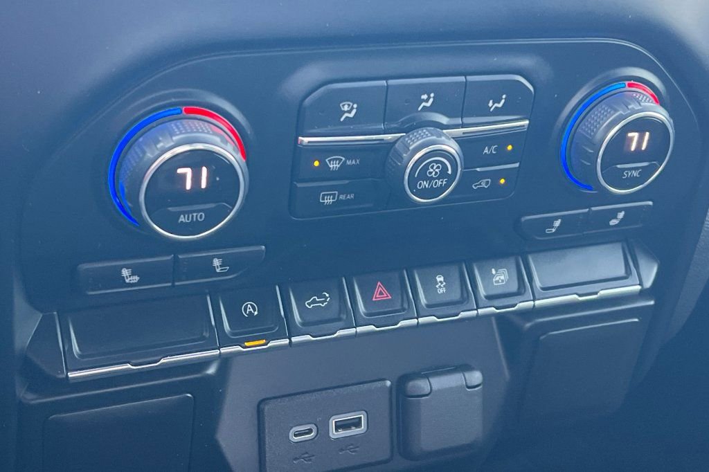 Used 2021 Chevrolet Silverado 1500 LT image 16