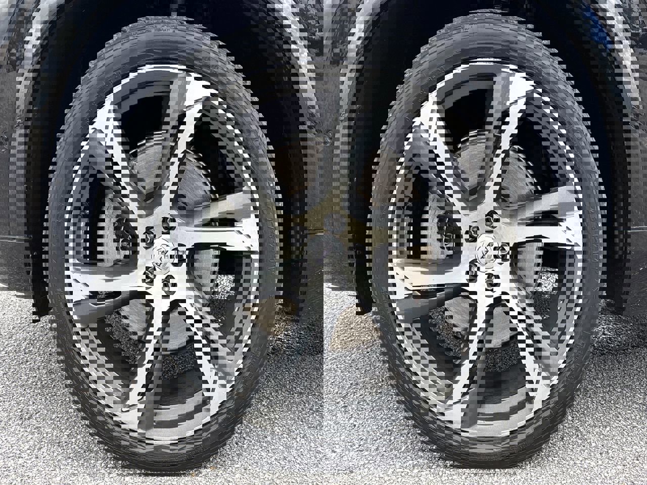 Used 2017 Volvo XC90 T8 Inscription w/ Vision Package image 36