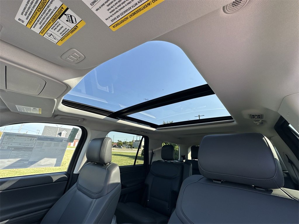 New 2025 Ford Expedition Active image 22