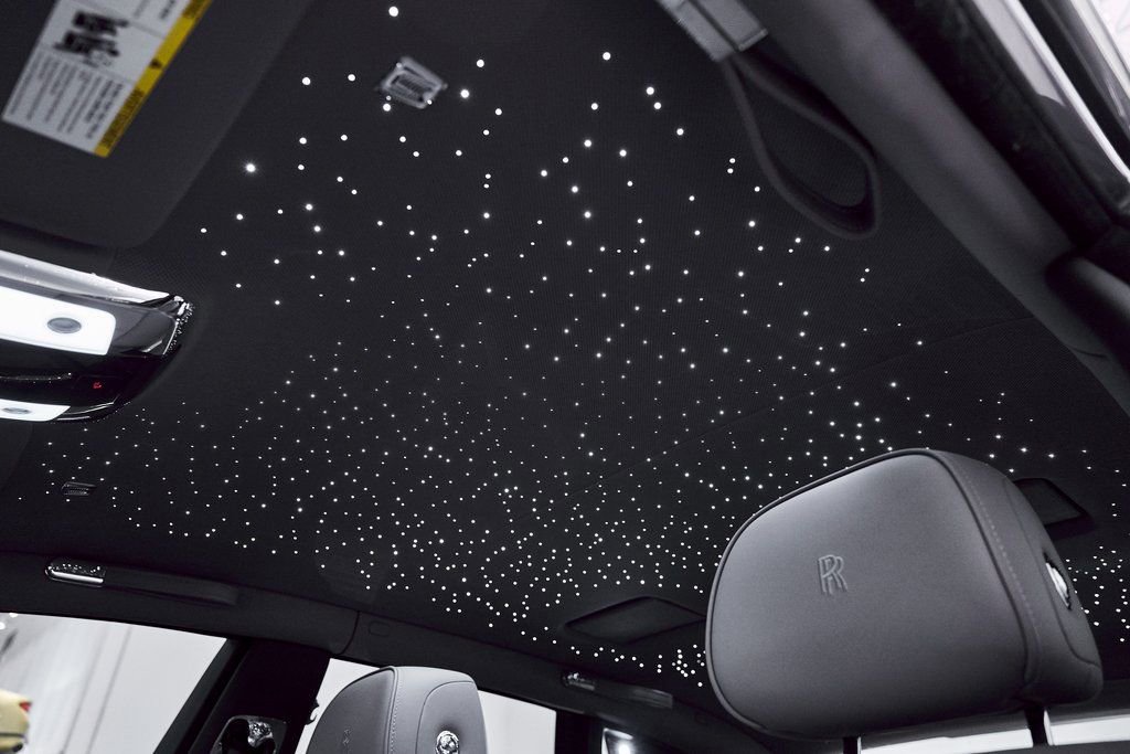 Used 2025 Rolls-Royce Phantom Sedan RWD image 4