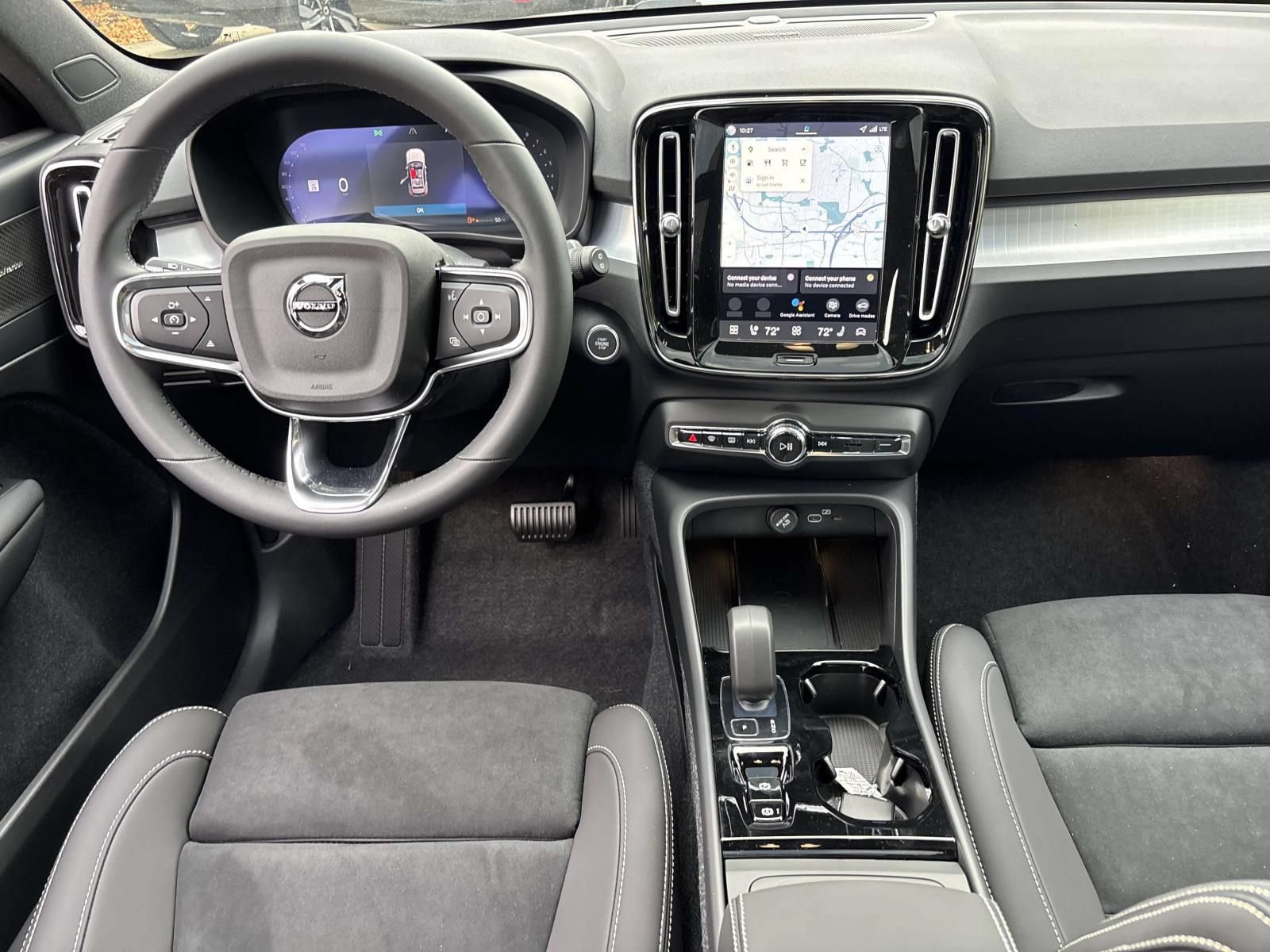 New 2026 Volvo XC40 B5 Ultra w/ Protection Package Premier AWD/4WD image 28