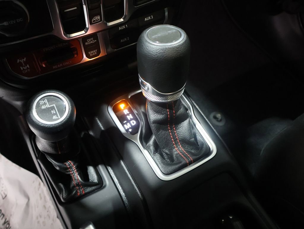 Certified 2020 Jeep Gladiator Rubicon w/ Cold Weather Group image 32