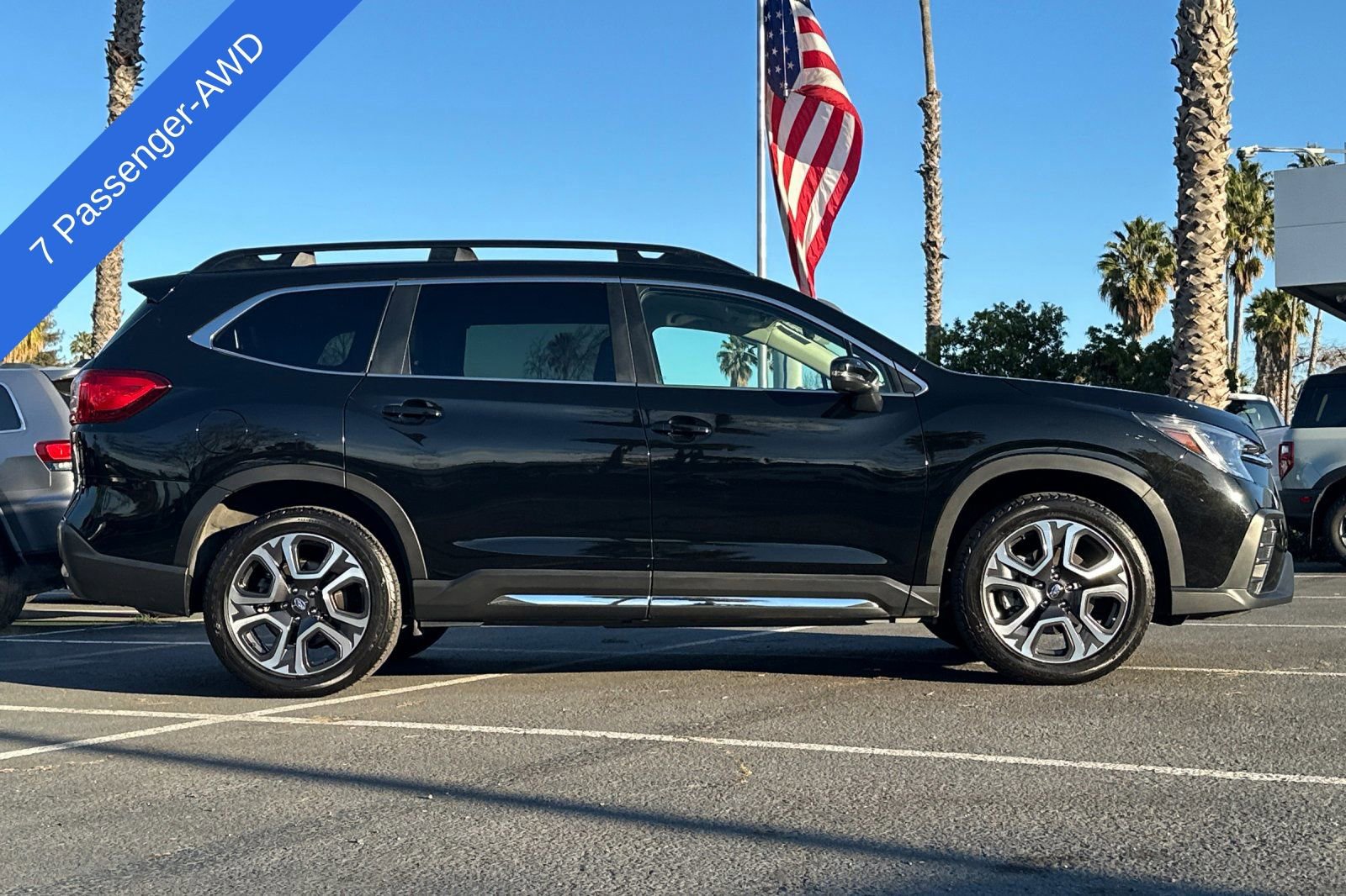 Used 2023 Subaru Ascent Limited image 3