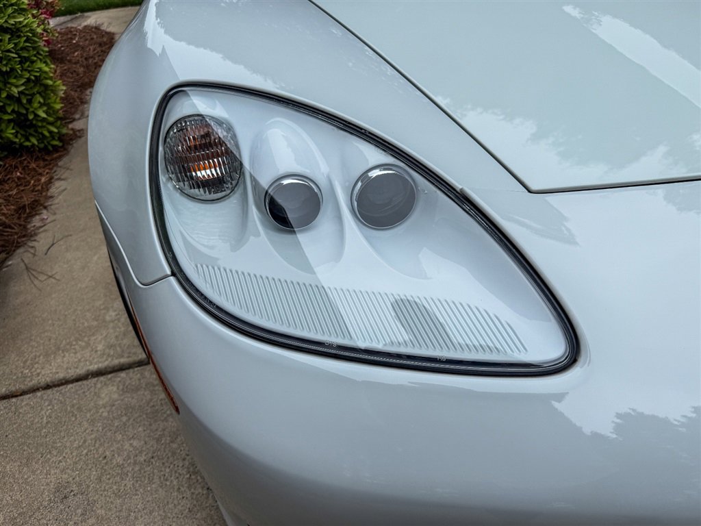 Used 2011 Chevrolet Corvette Grand Sport w/ Preferred Equipment Group RWD image 17