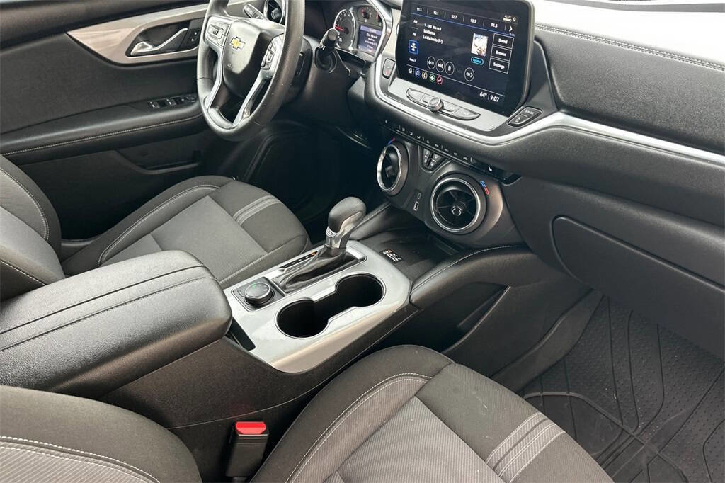 Used 2023 Chevrolet Blazer LT w/ Convenience Package image 14