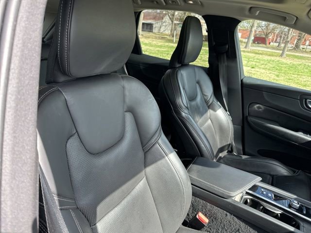 Used 2022 Volvo XC60 B5 Inscription FWD image 27