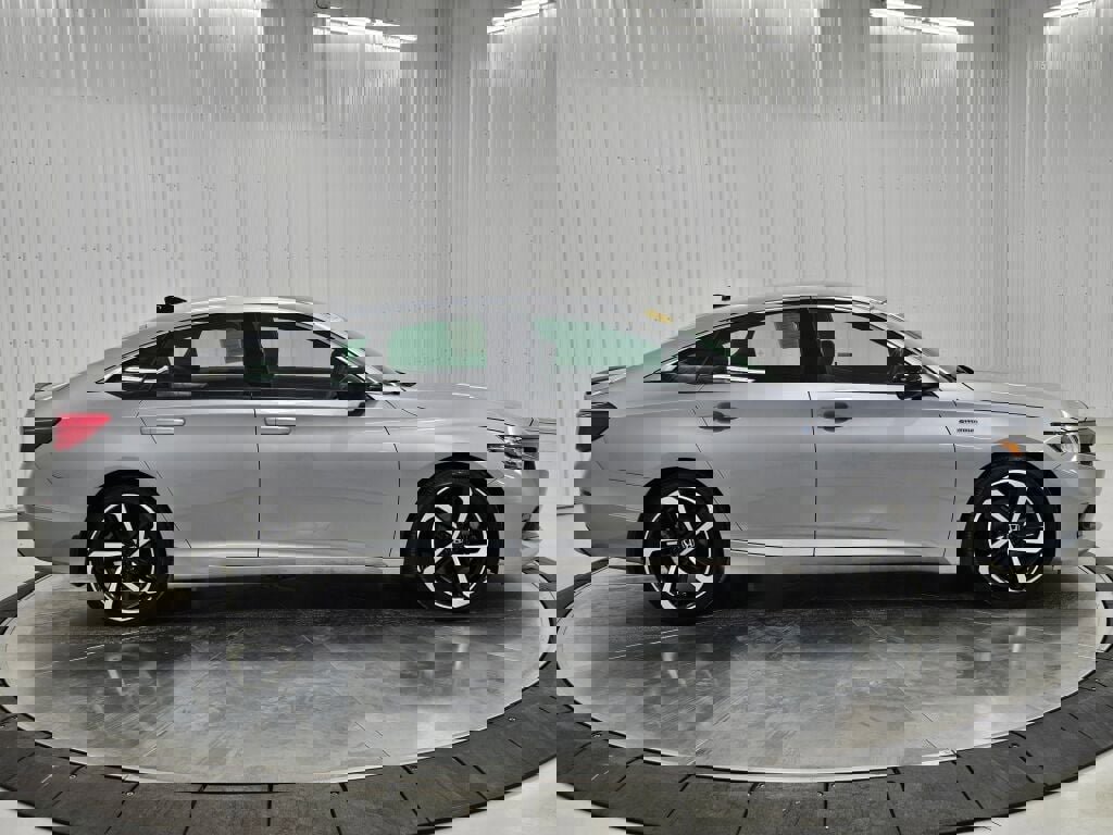 Used 2022 Honda Accord Sport image 32