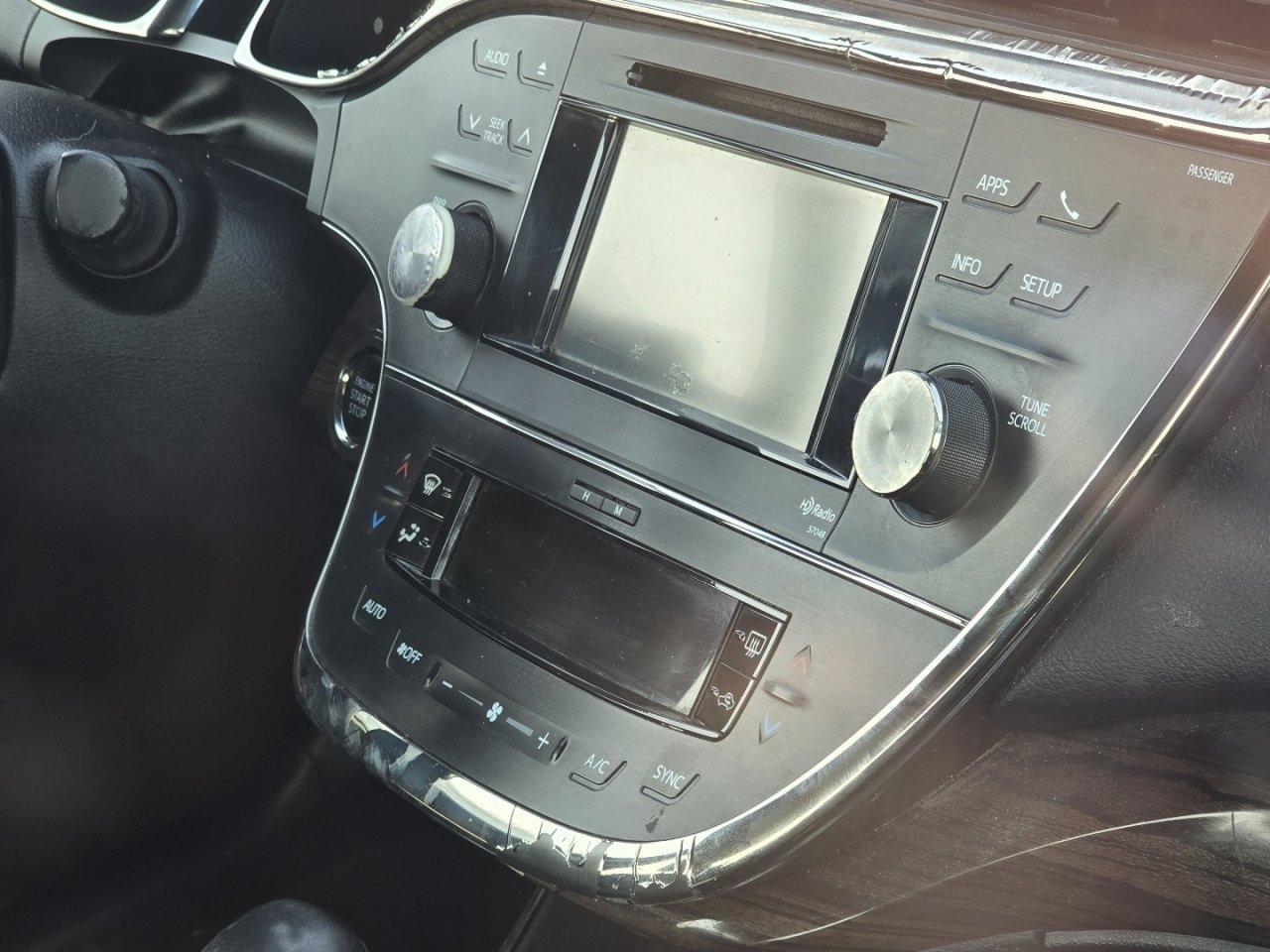 Used 2013 Toyota Avalon XLE Touring FWD image 15