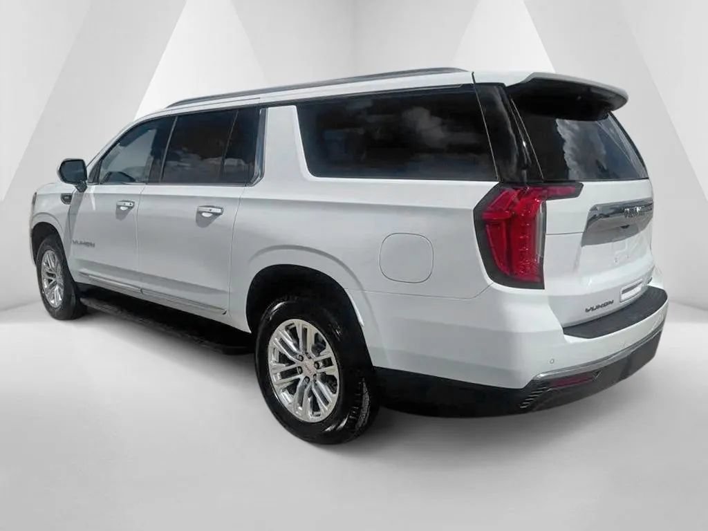 Used 2023 GMC Yukon XL SLT AWD/4WD image 5