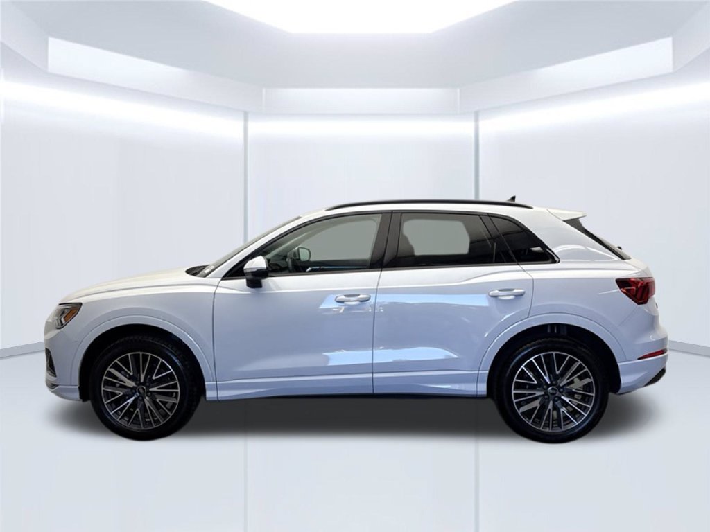 Used 2024 Audi Q3 2.0T Premium Plus w/ Premium Plus Package AWD/4WD image 2