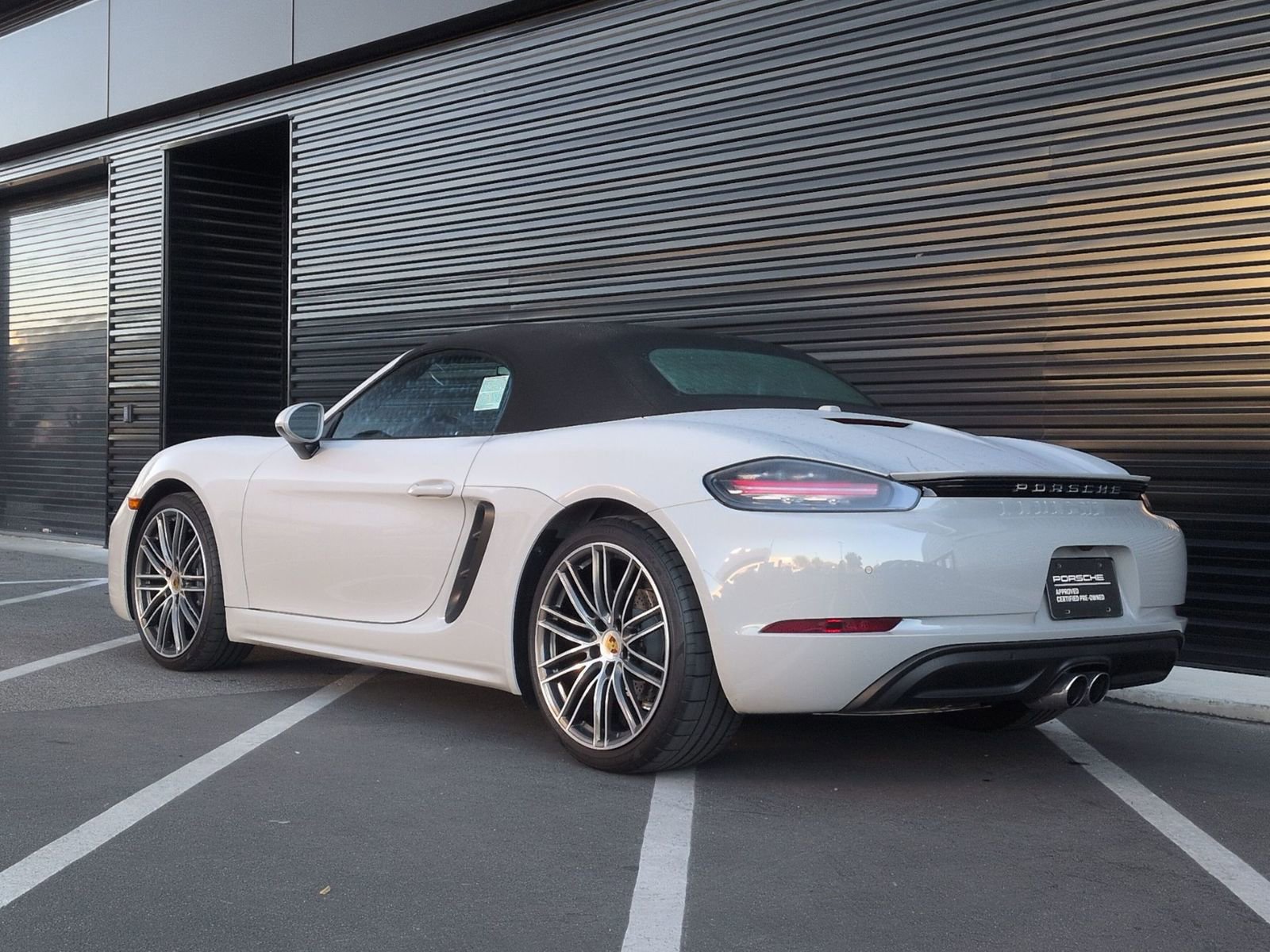 Certified 2025 Porsche 718 Boxster image 3